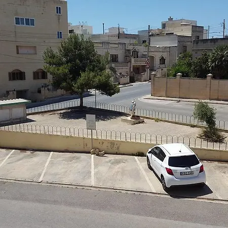 Apartment Pulis Żabbar